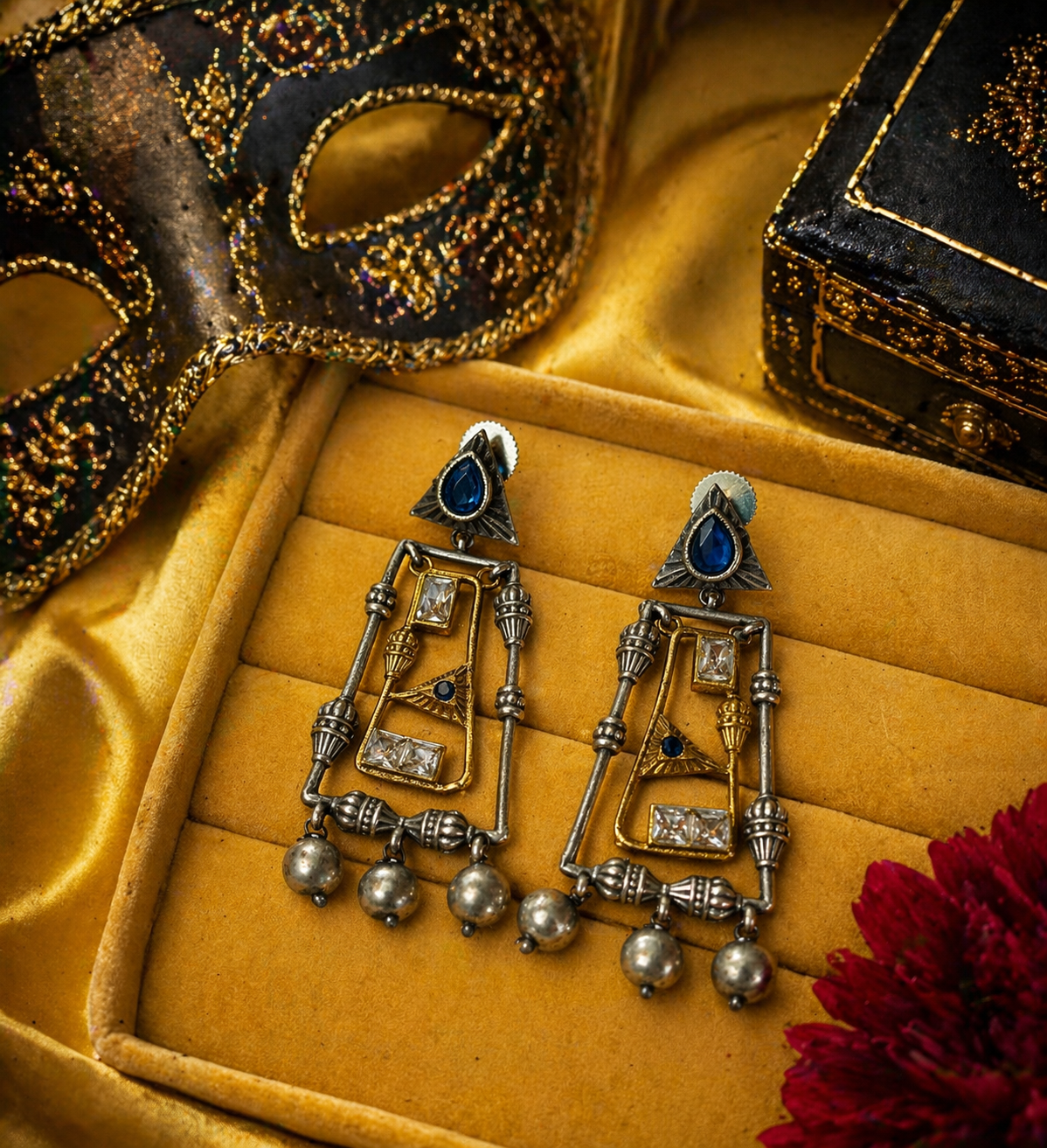 Golden Africana Dangler