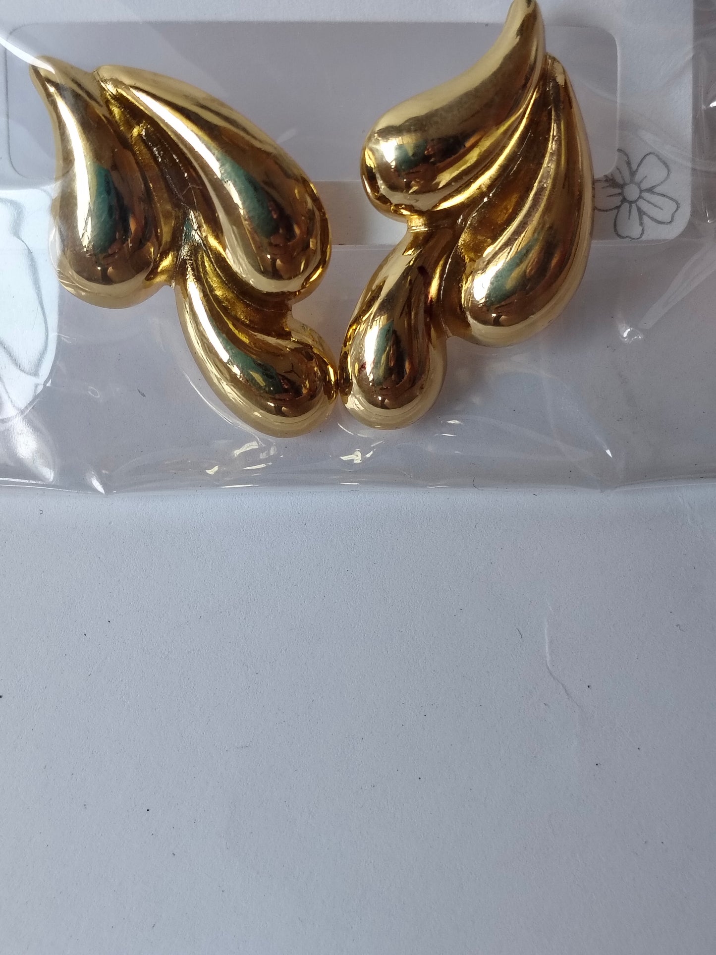 Golden Tridil Stud