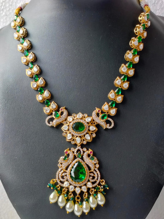 Emerald Gayatri Heritage Jewellery Set