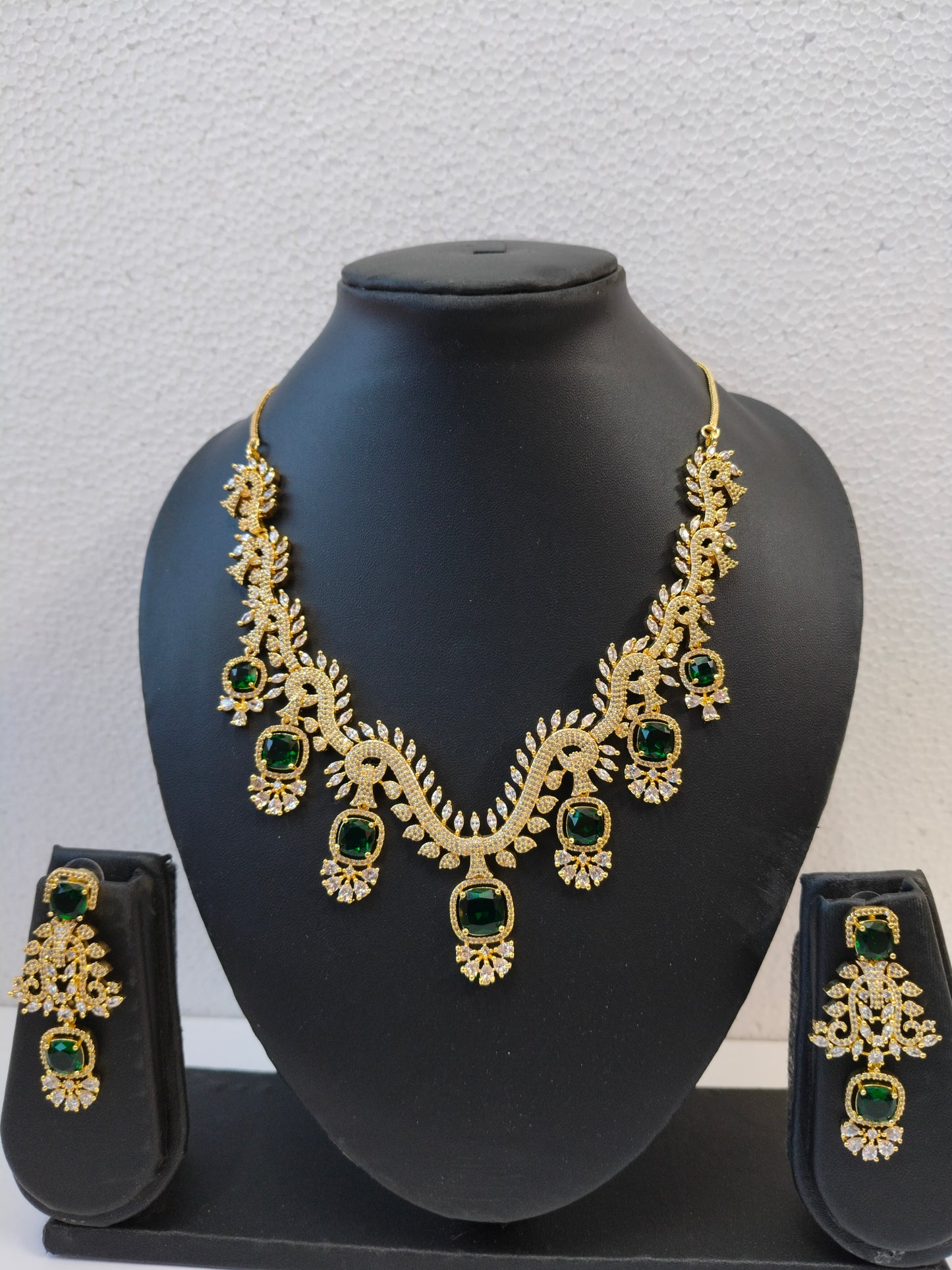 Emerald Green Celine Victorian Diamond Set