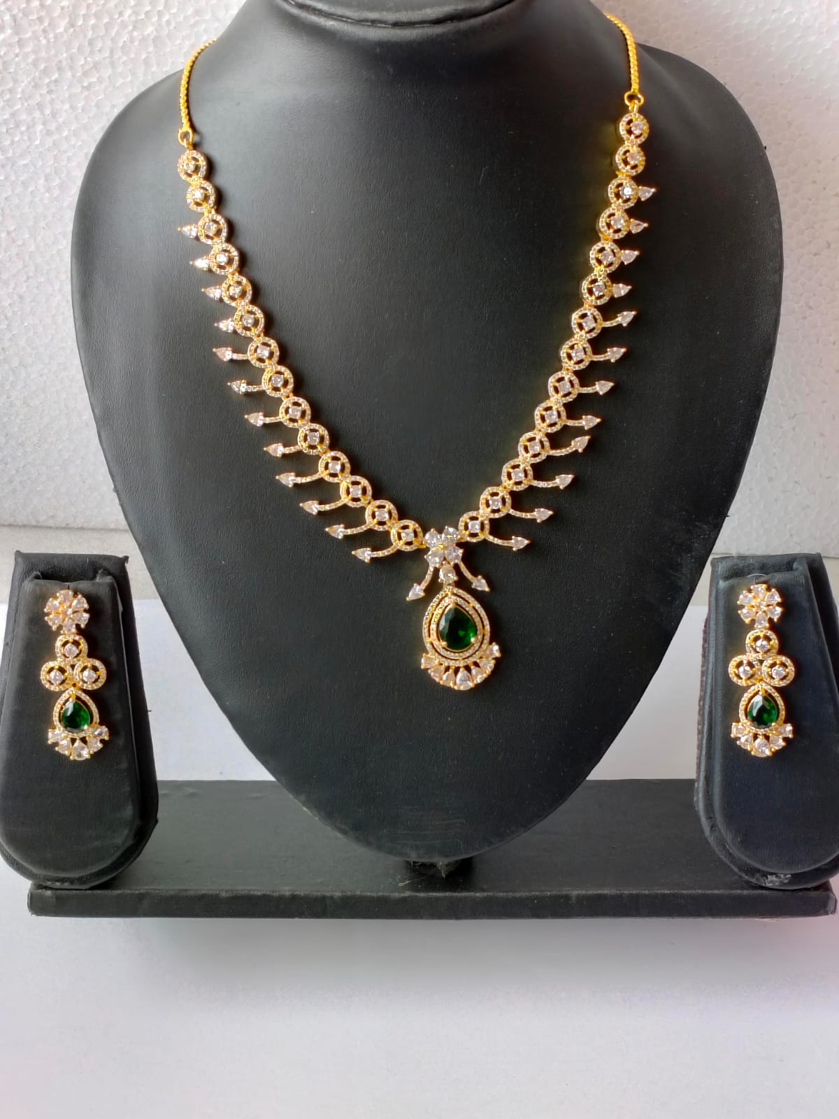Emerald Green Clara Victorian Jewellery Set