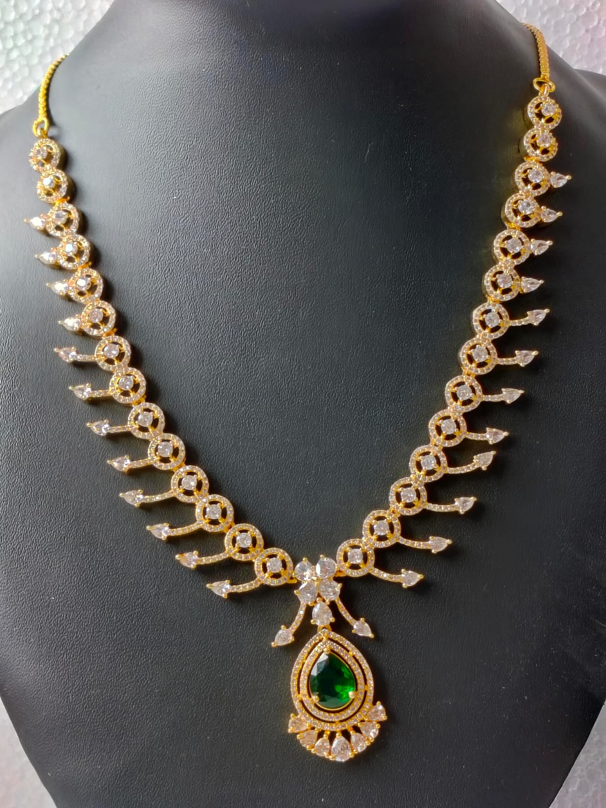 Emerald Green Clara Victorian Jewellery Set