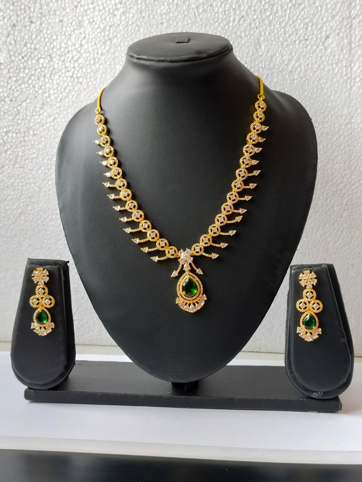 Emerald Green Clara Victorian Jewellery Set