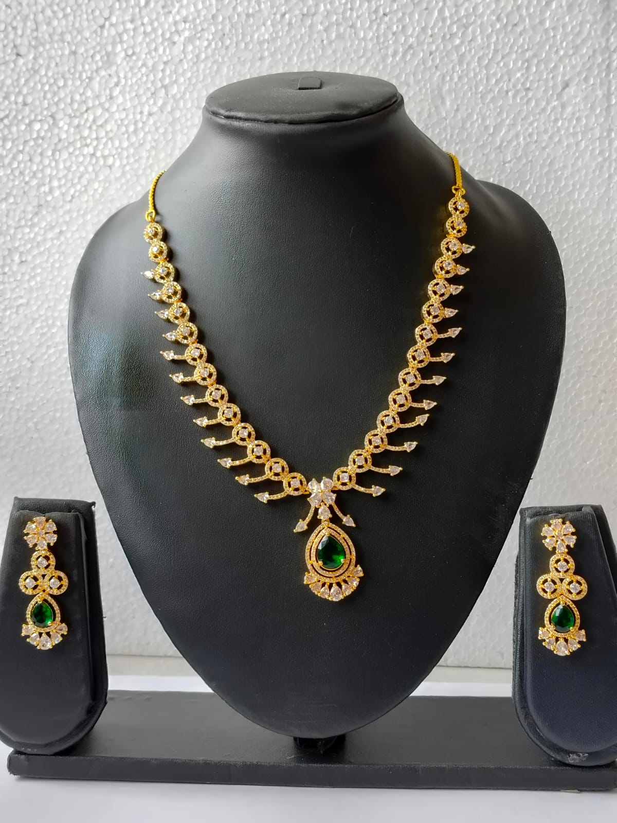 Emerald Green Clara Victorian Jewellery Set