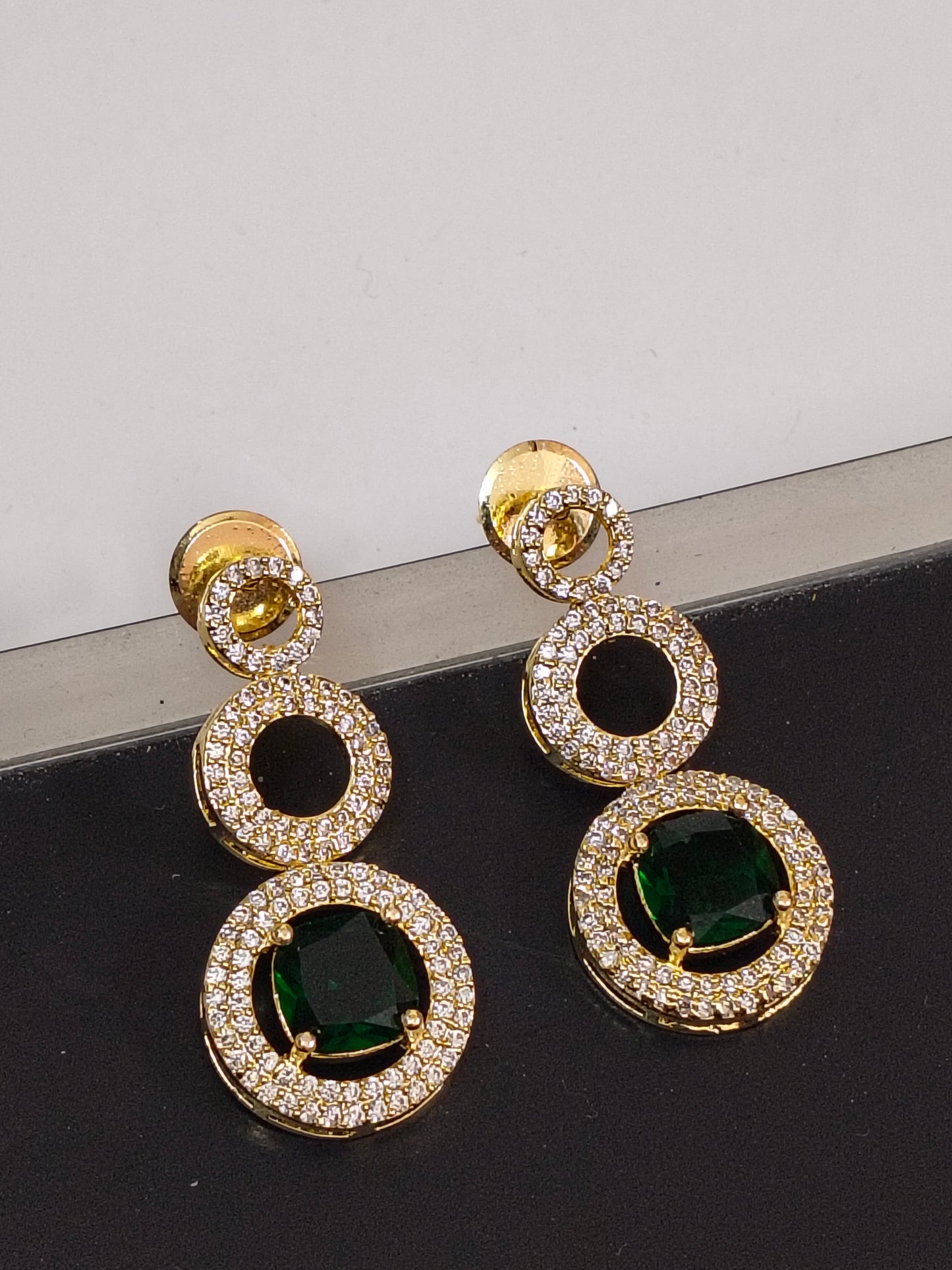 Emerald Green Vamika Victorian Jewellery Set