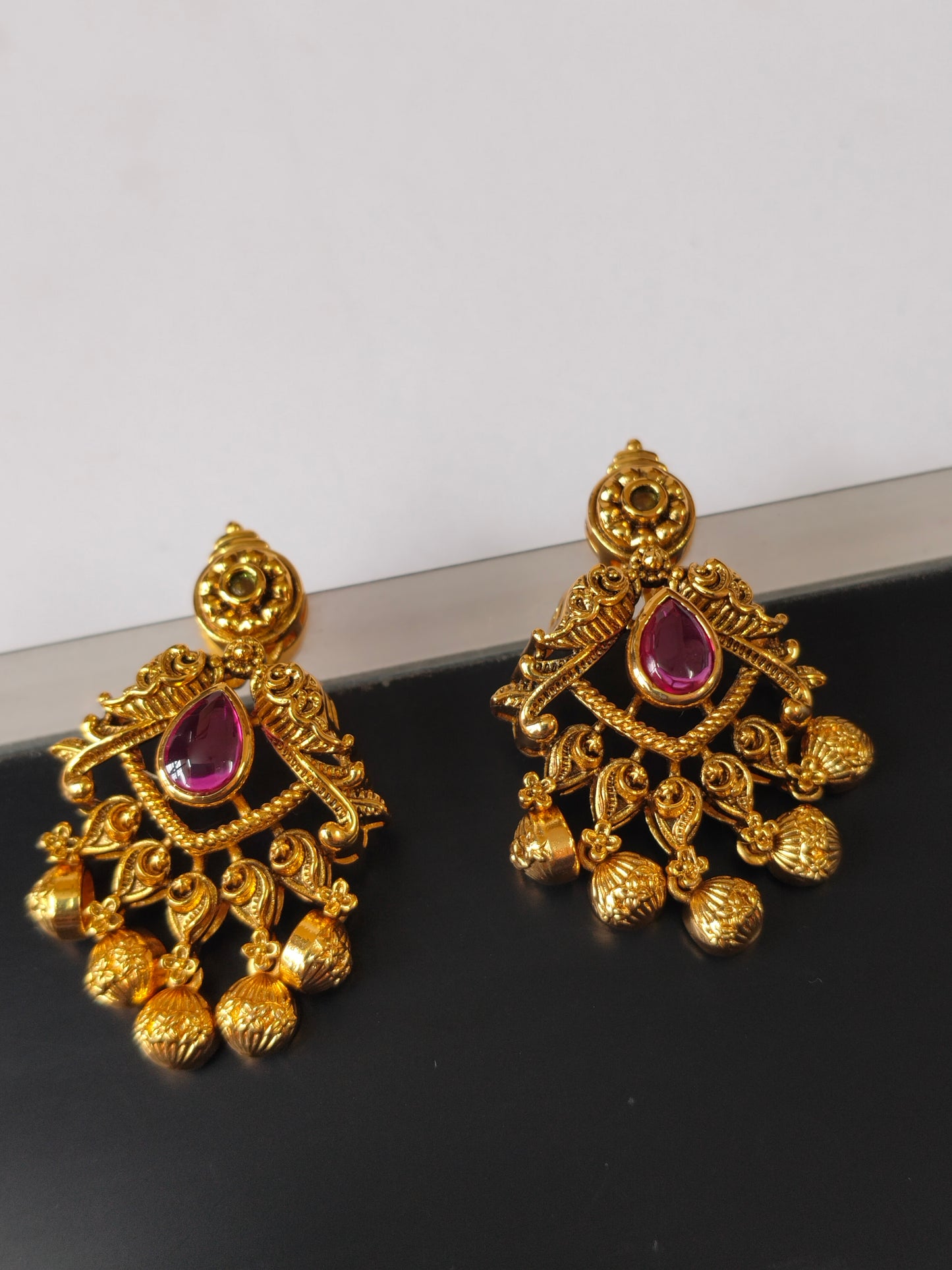 Golden Brinda Temple Jewellery Set