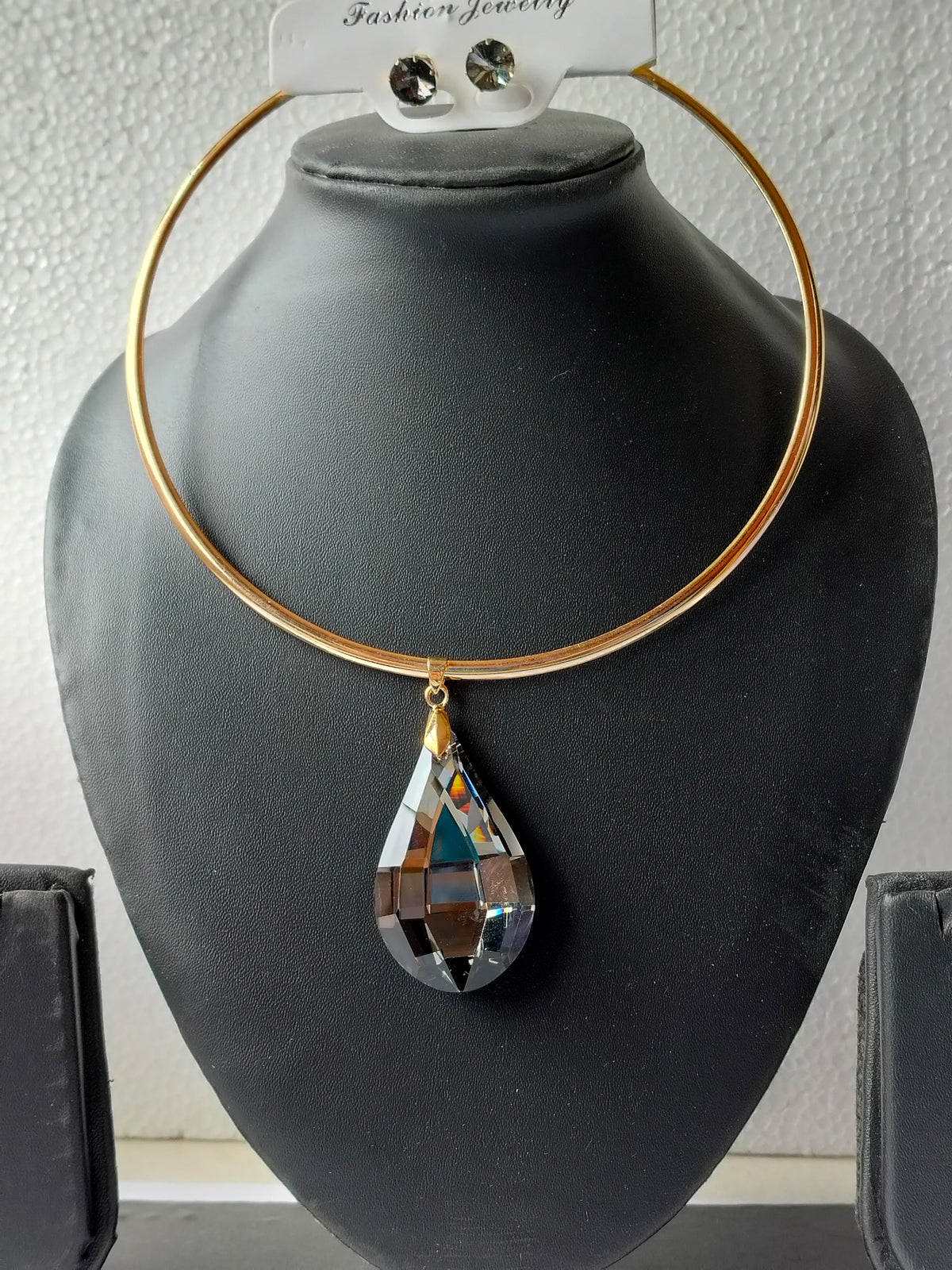 Golden Heera Hasli Western Jewellery Set