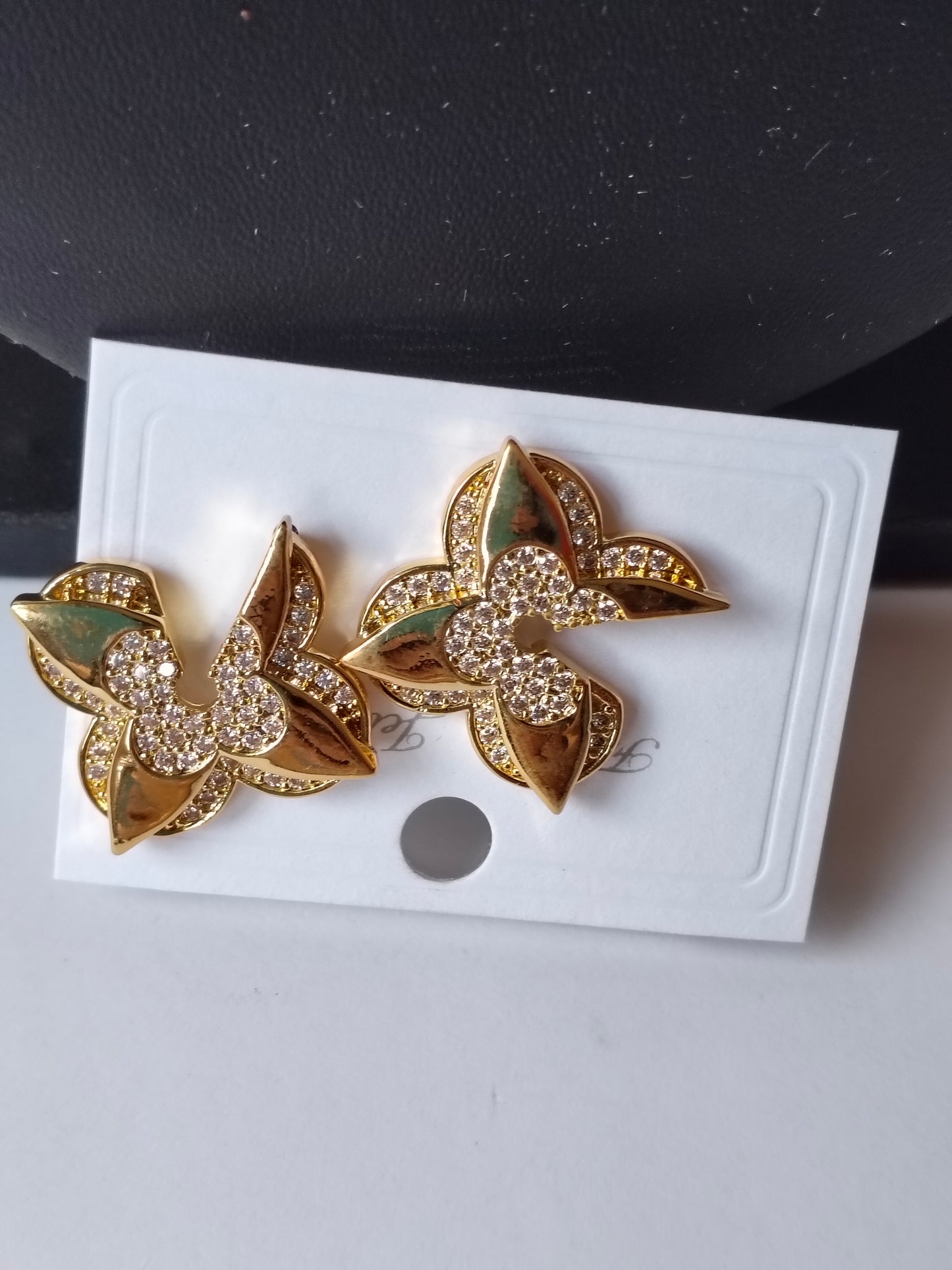 Golden Pushpa Stud