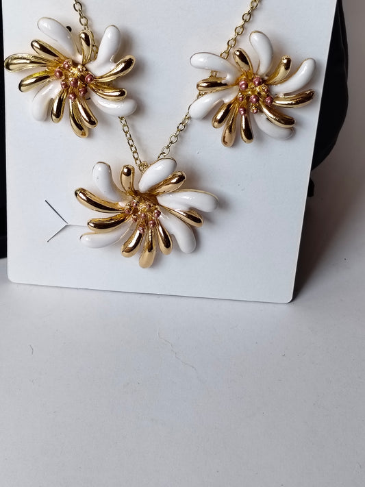 Golden Skylight Western Pendant Set