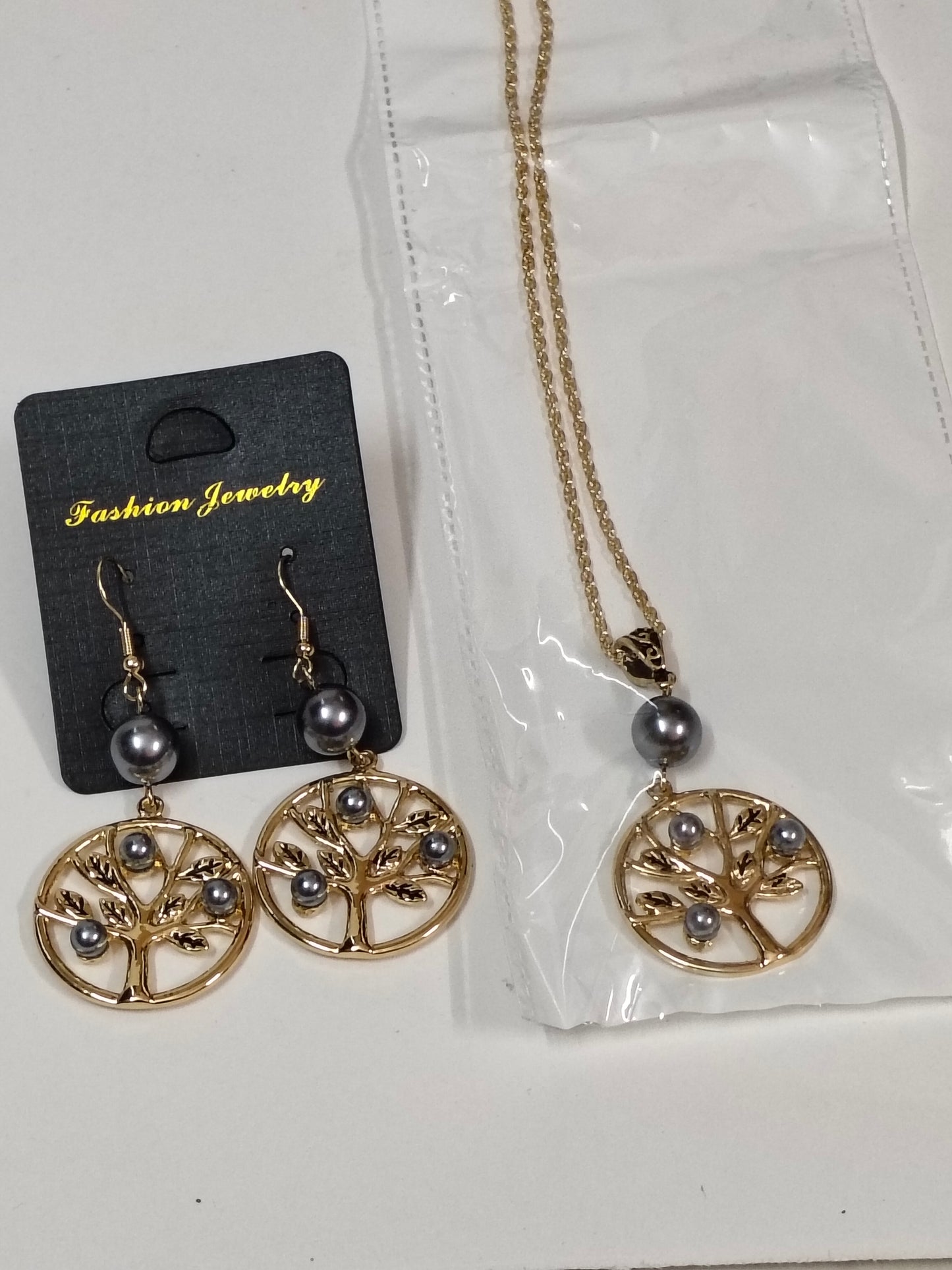 Golden Tree Western Chain Pendant Set