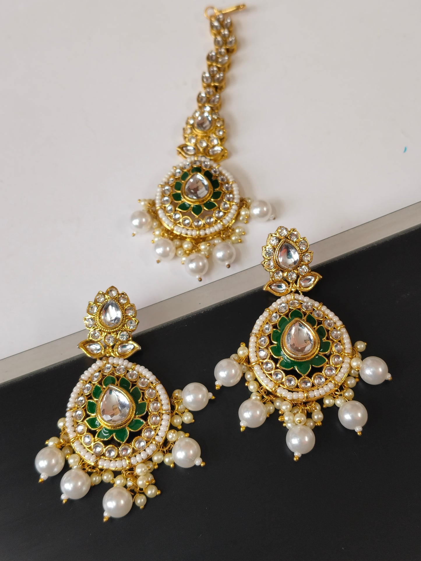 Green Kushani Kundan Jewellery Set