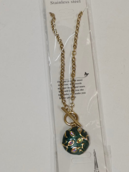 Green Gola Western Chain Pendant
