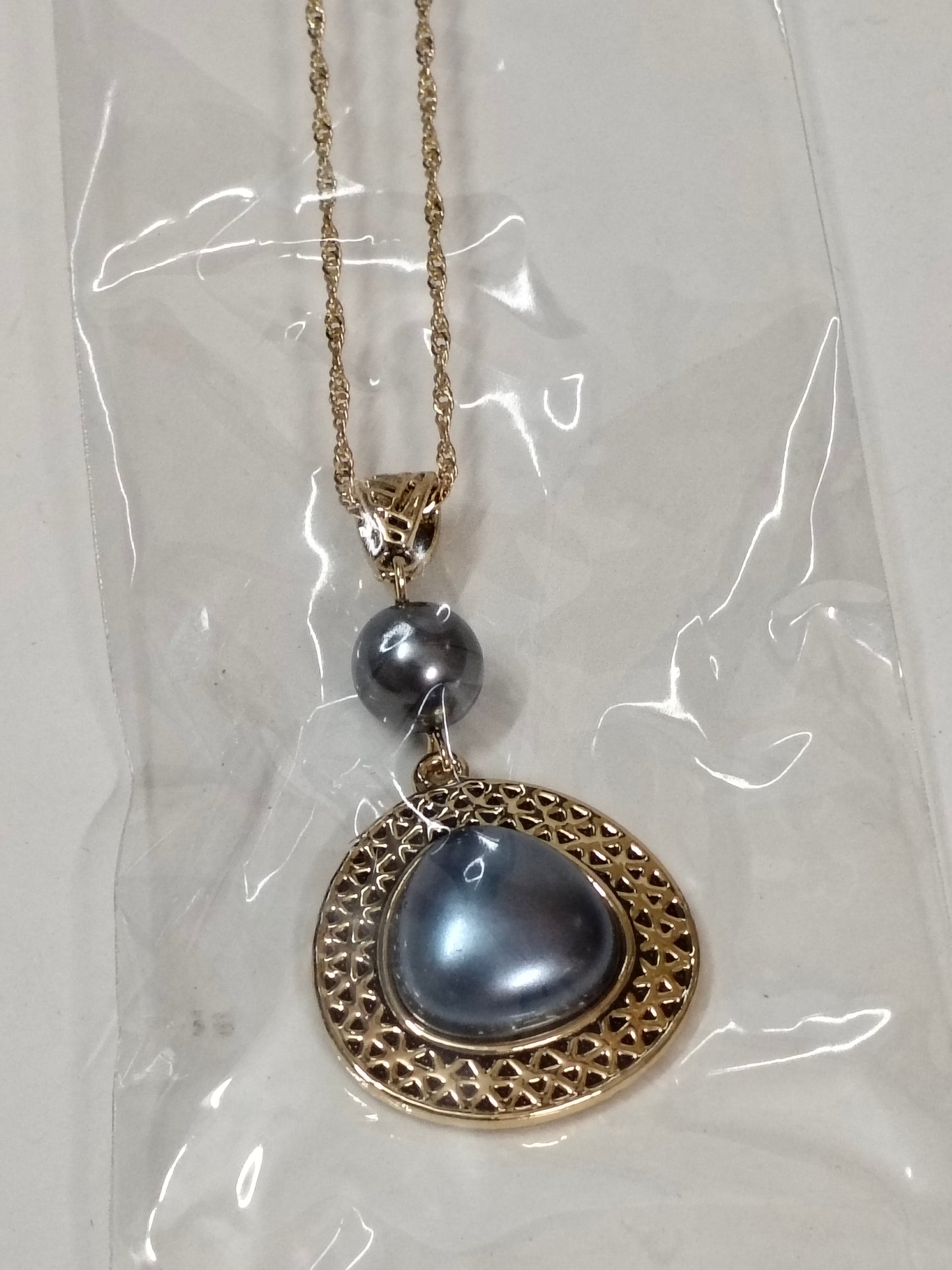 Grey Ovala Western Chain Pendant Set
