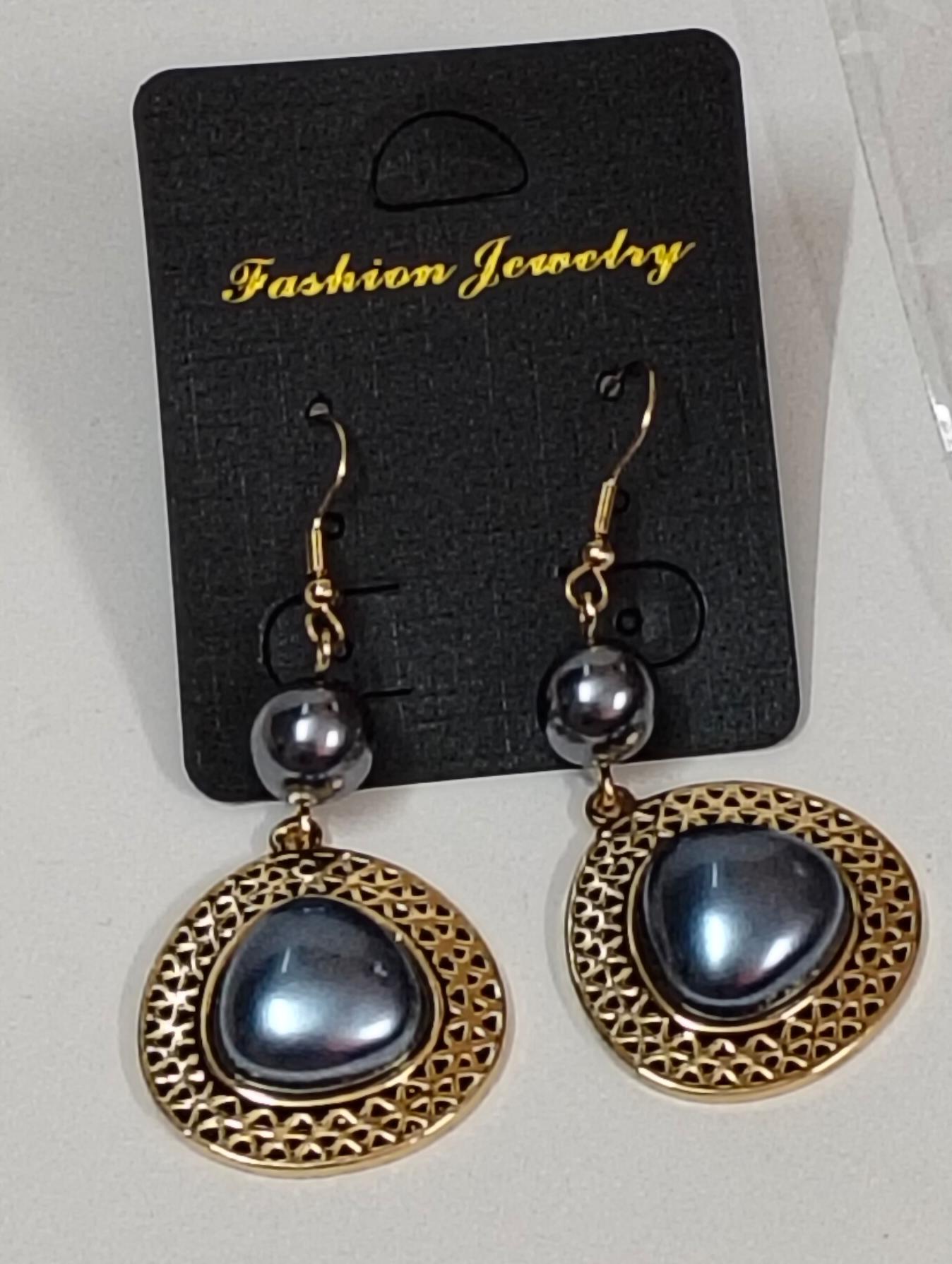 Grey Ovala Western Chain Pendant Set