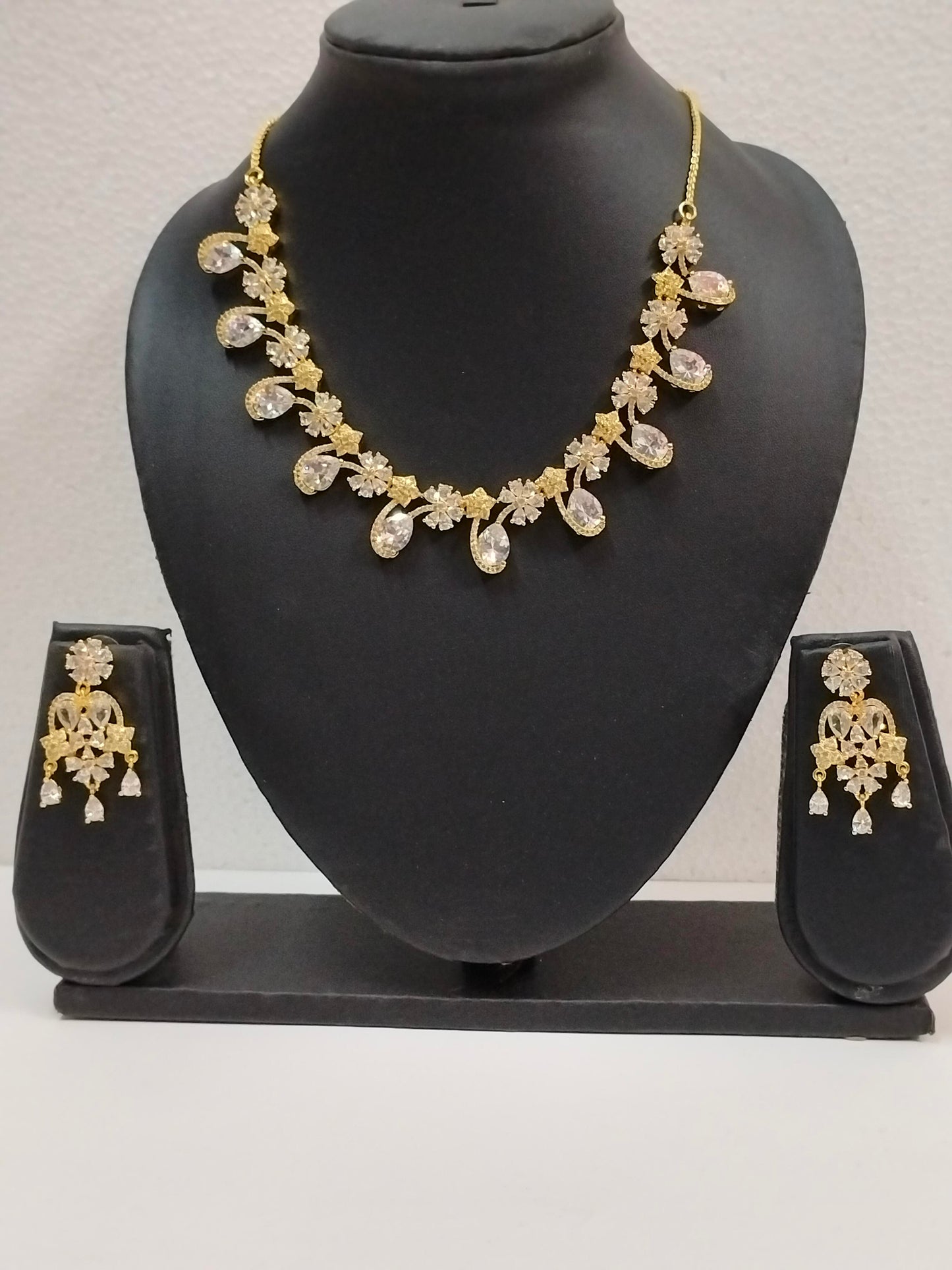 Lime Yellow Tulip Victorian Jewellery Set