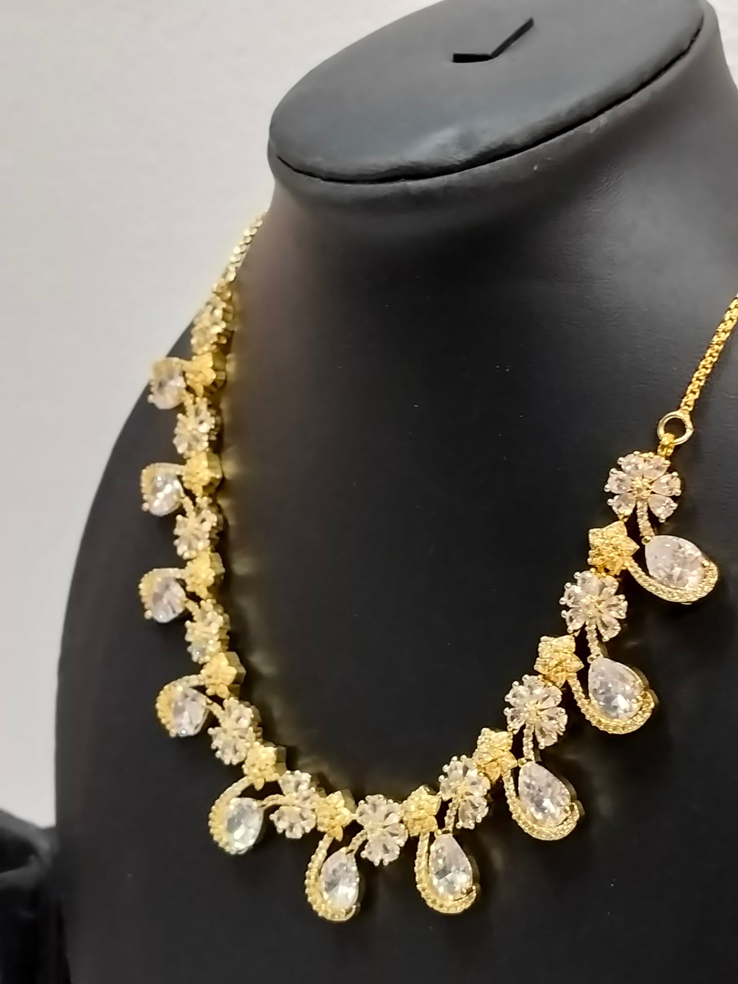 Lime Yellow Tulip Victorian Jewellery Set