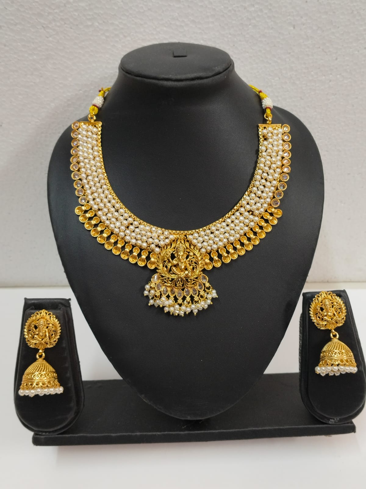 Moti Ganesha Temple Jewellery set