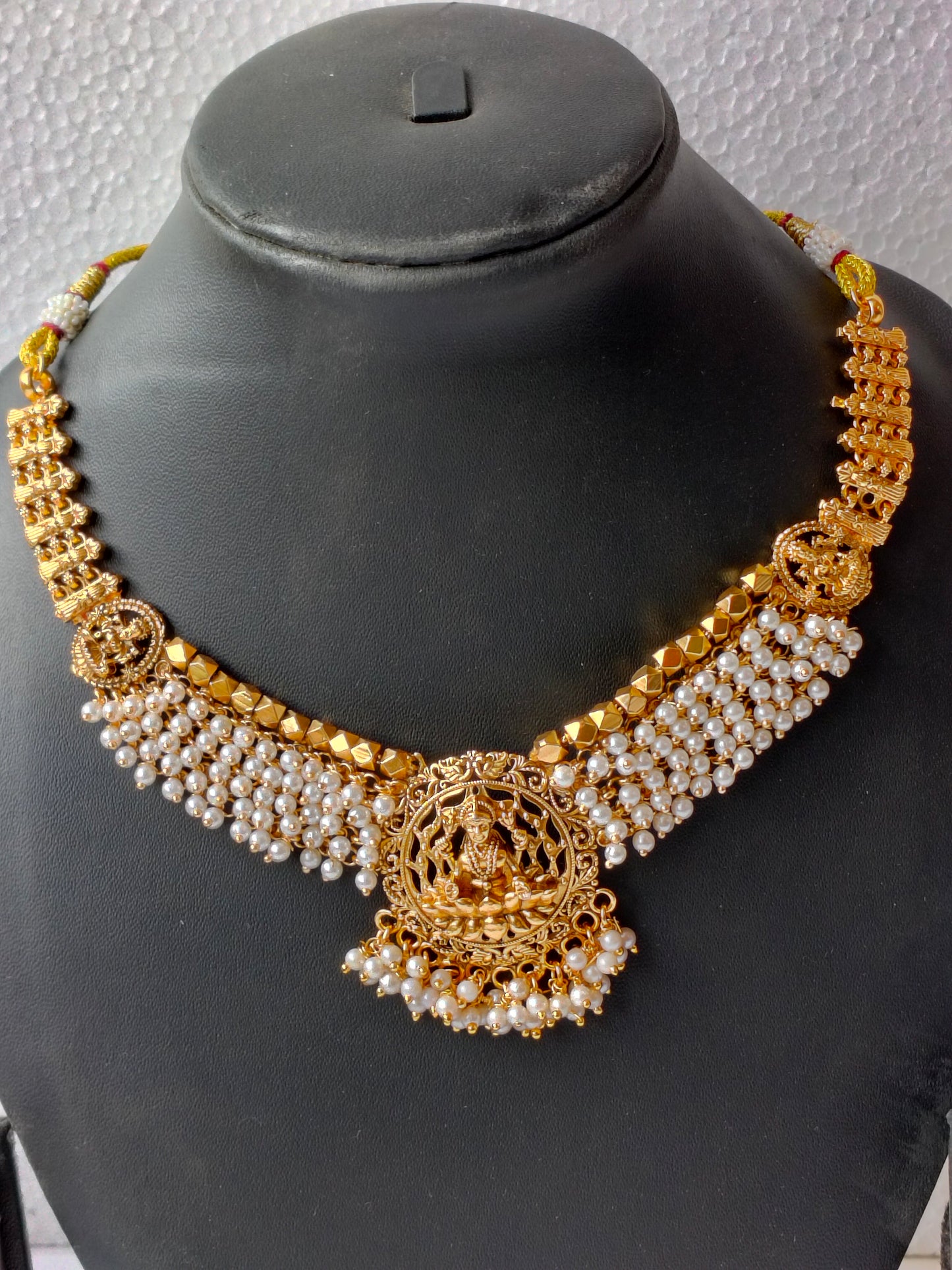 Moti Lakshmi Temple Jewellery Set
