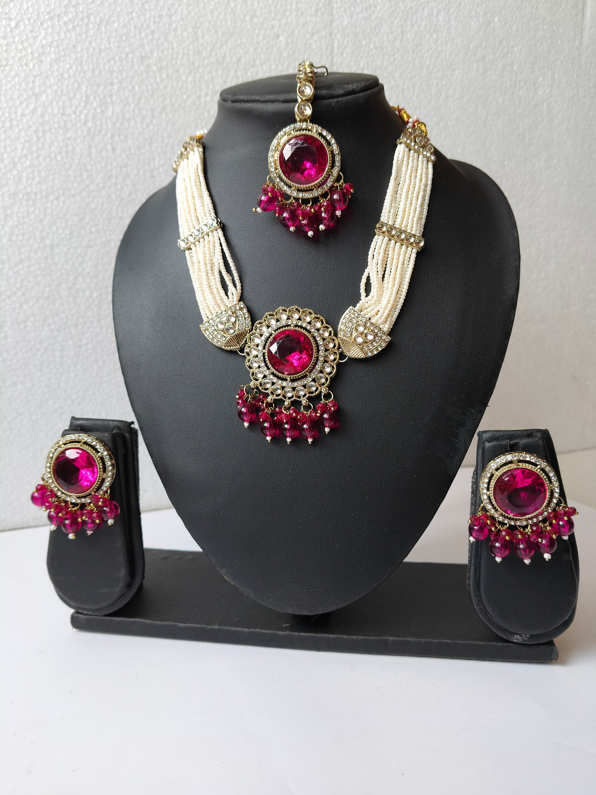 Rani Pink Riya Kundan Jewellery Set