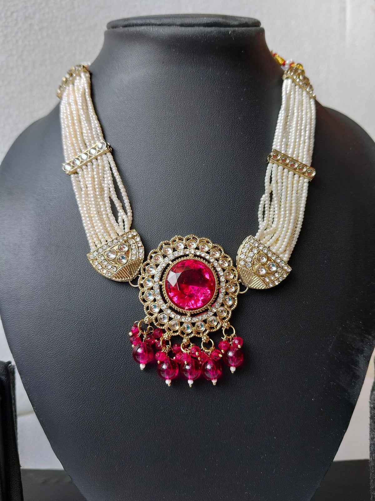 Rani Pink Riya Kundan Jewellery Set
