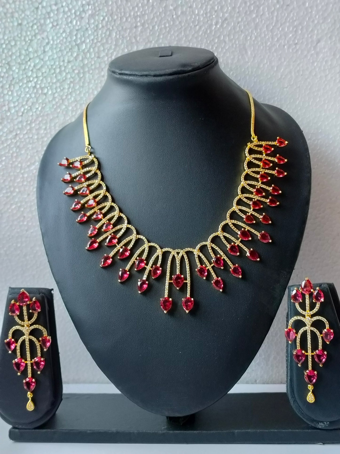 Ruby Red Diana Victorian Jewellery Set