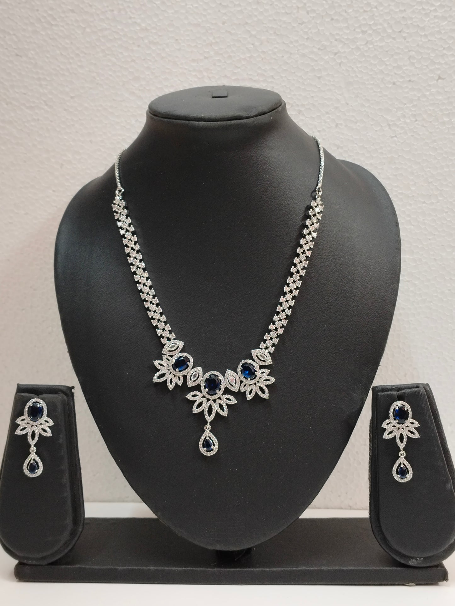 Sapphire Blue Floral Zirconia Jewellery Set