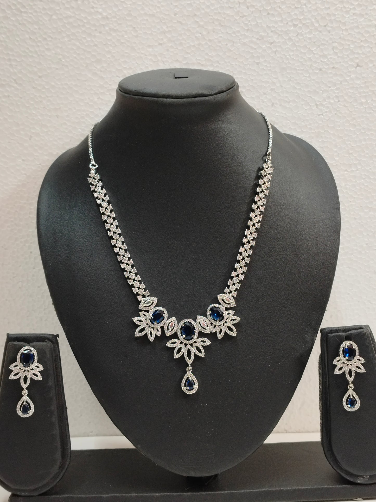 Sapphire Blue Floral Zirconia Jewellery Set