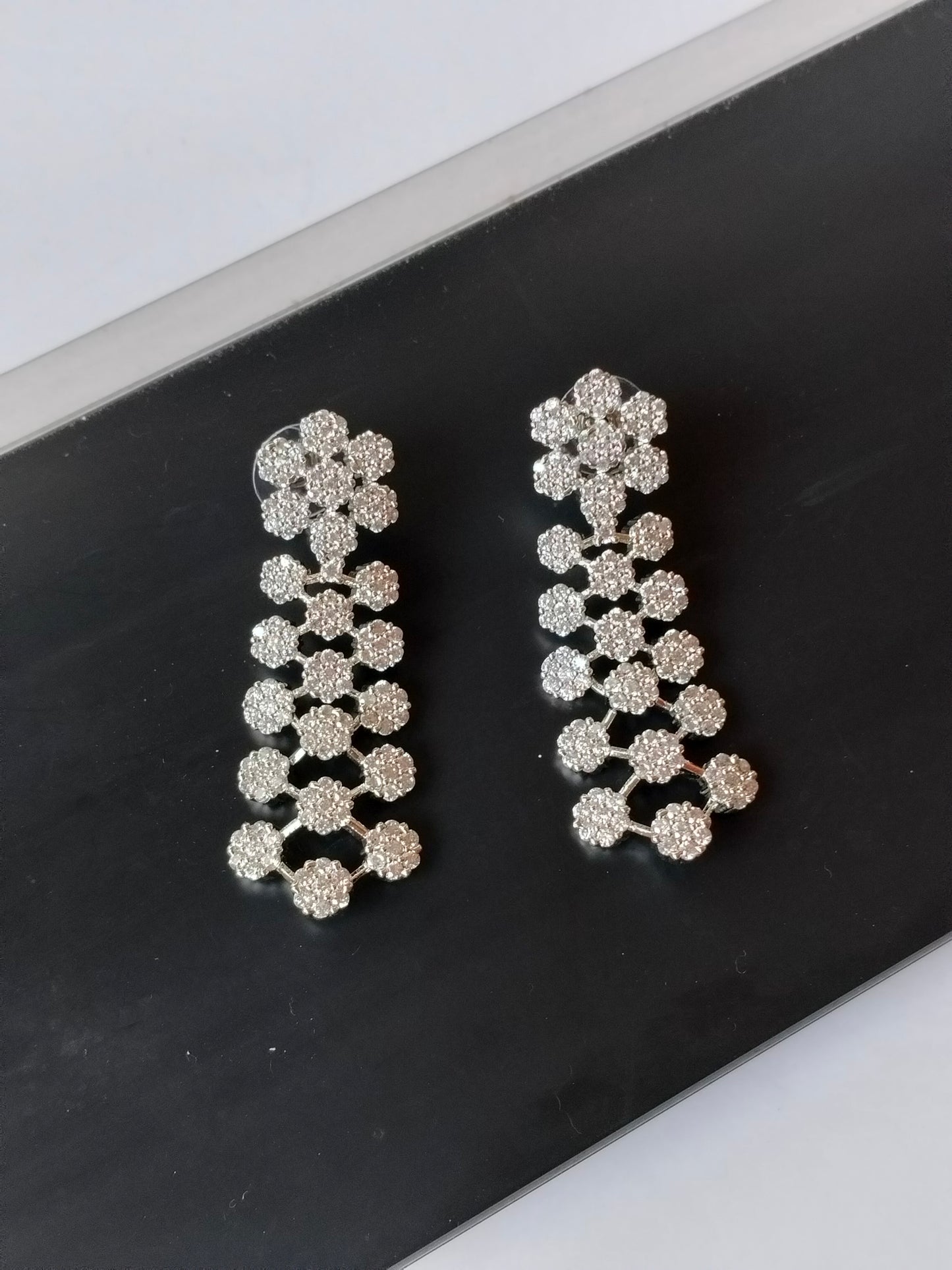 Silver Lyra Zirconia Jewellery Set