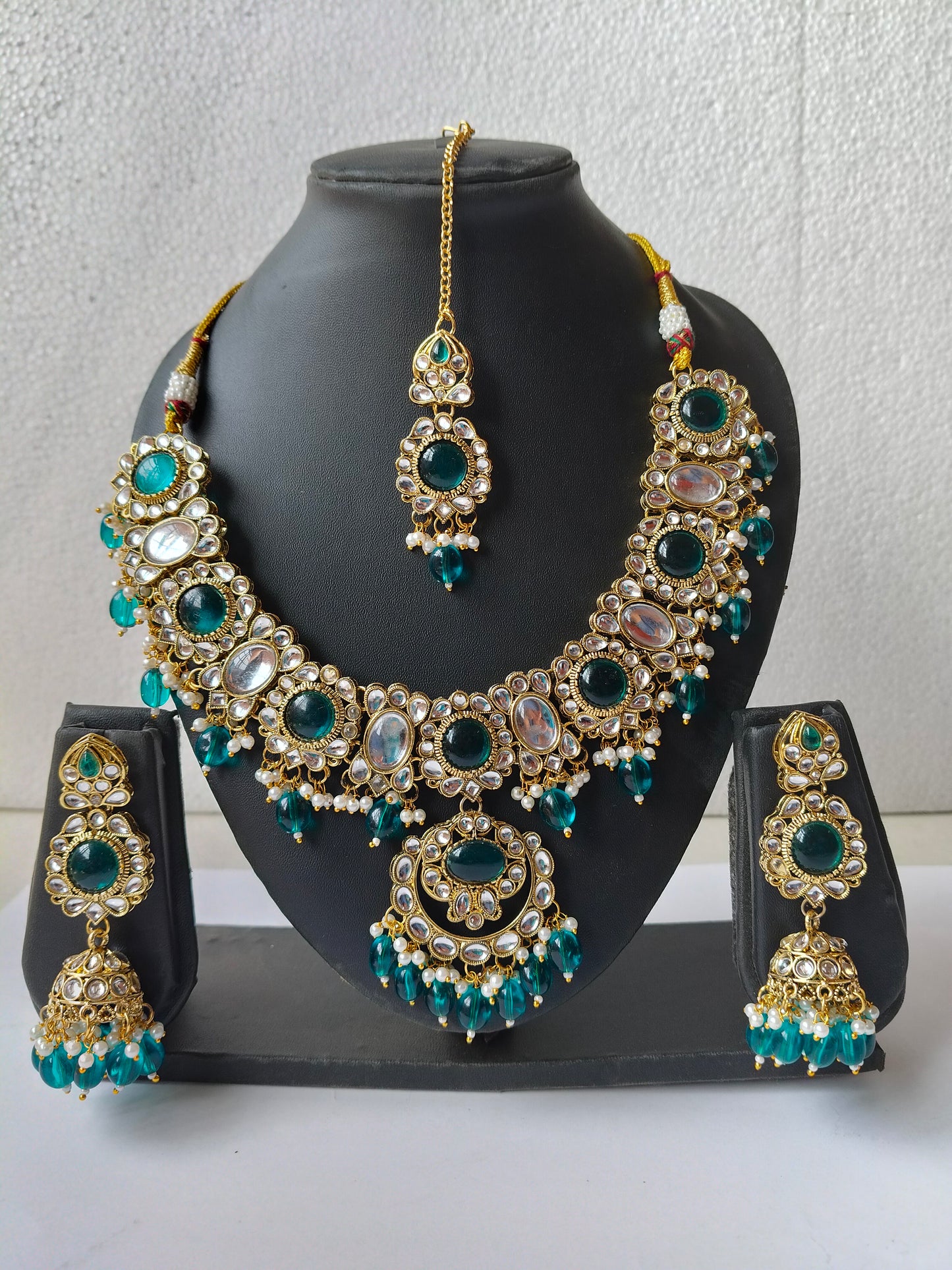 Turquoise Blue Asmani Kundan Jewellery Set
